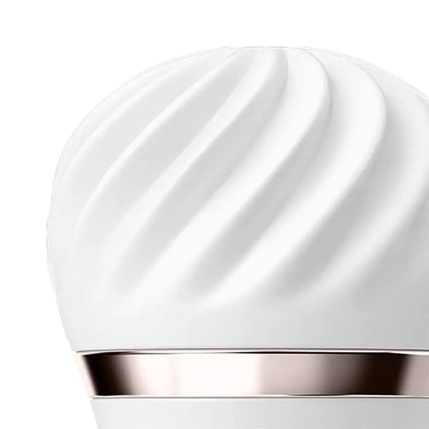 Satisfyer Little Wand Clitoris Stimulator - Image 4